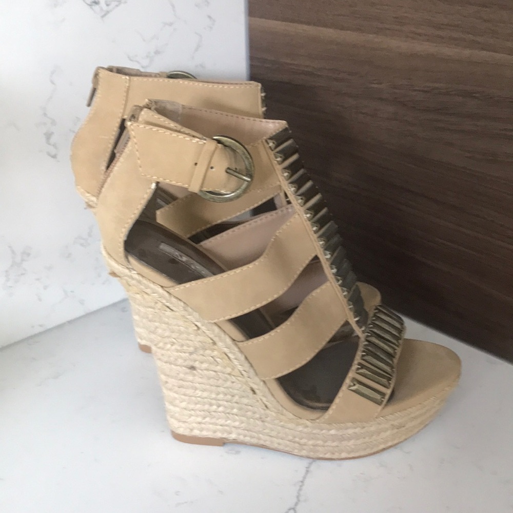 BN H By Halston Wedges